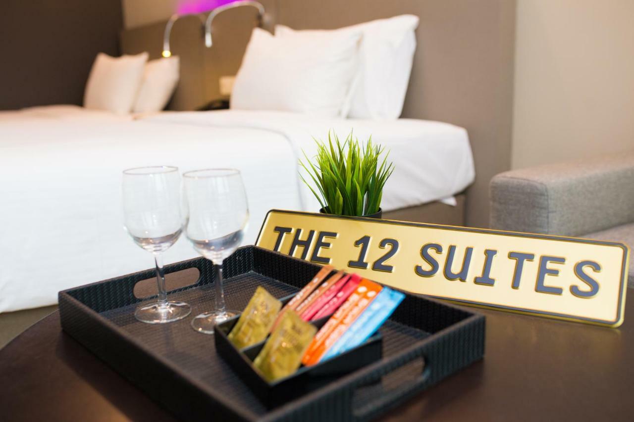 The 12 Suites @ Empire Damansara Petaling Jaya Exterior foto