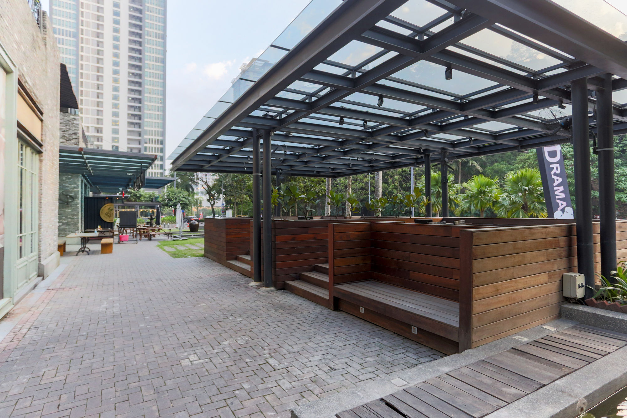 The 12 Suites @ Empire Damansara Petaling Jaya Exterior foto